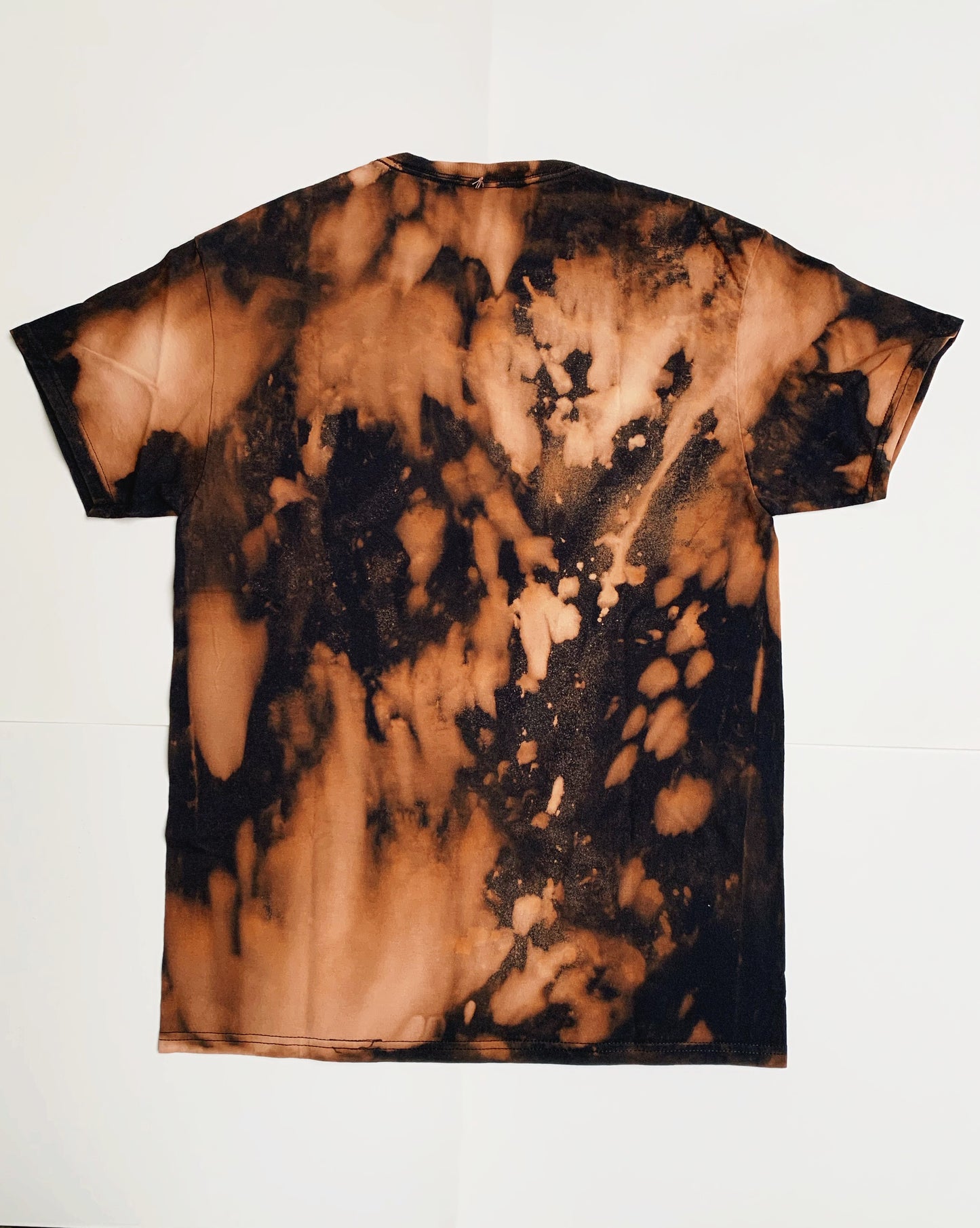 bleach dye crewneck t-shirt